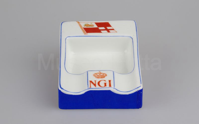 NGI - NAVIGAZIONE GENERALE ITALIANA posacenere bianco-blu