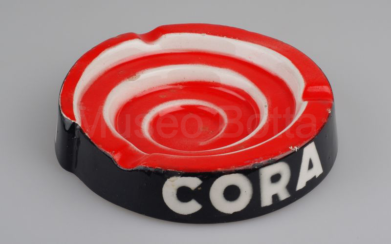 CORA posacenere con "Spirale Cora"