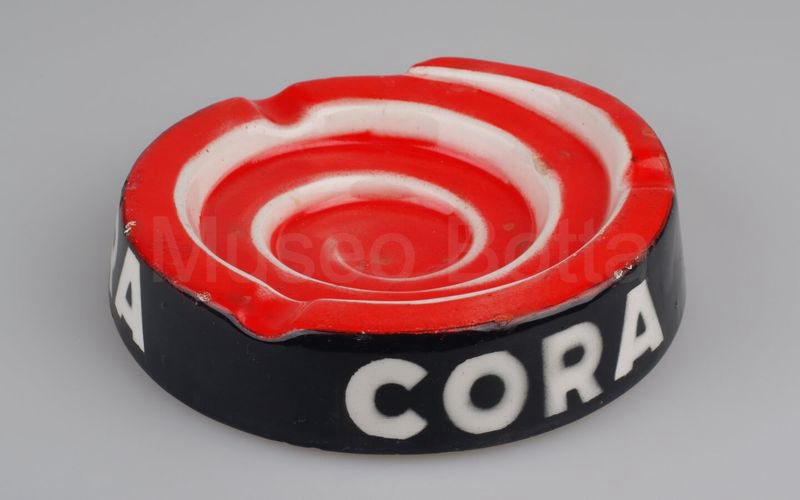 CORA posacenere con "Spirale Cora"