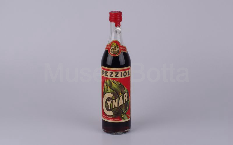 PEZZIOL CYNAR / L'APERITIVO PEZZIOL / ALL'ESTRATTO ATTIVO DI CARCIOFO bottiglia 0,75 l