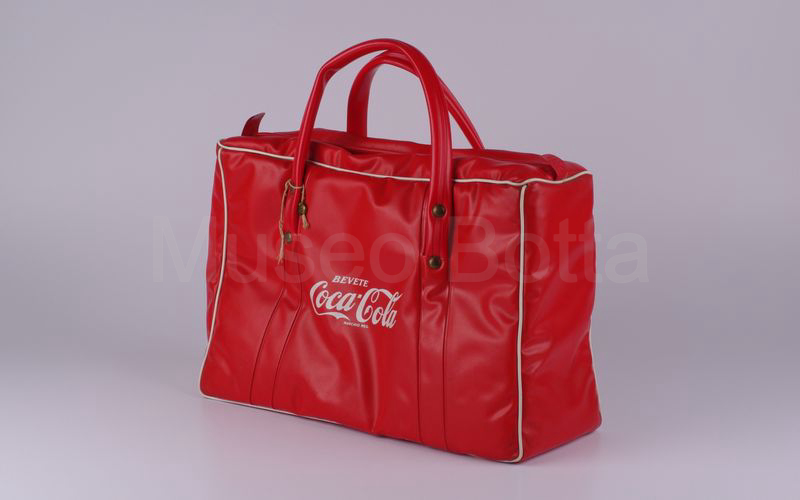 BEVETE COCA-COLA MARCHIO REG. borsa frigorifero (Renco Marwell Milano 1962)