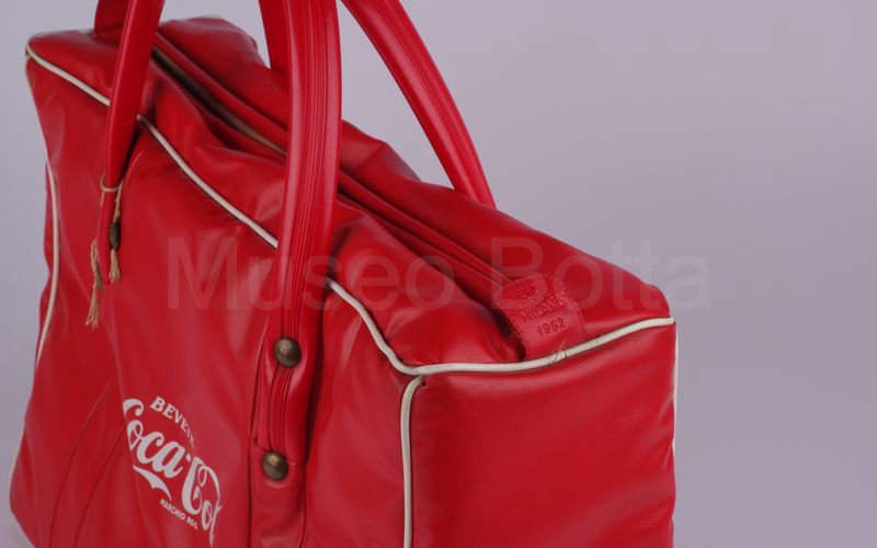 BEVETE COCA-COLA MARCHIO REG. borsa frigorifero (Renco Marwell Milano 1962)