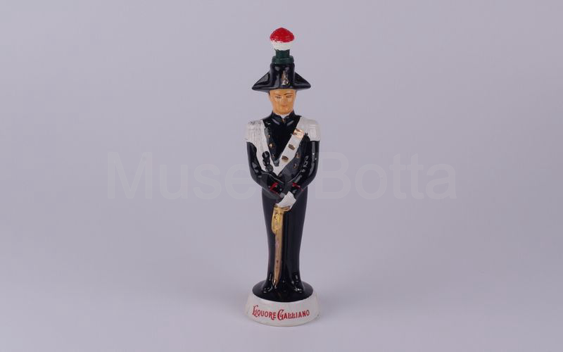 LIQUORE GALLIANO bottiglia carabiniere in ceramica H cm 22,8 (Coronetti)