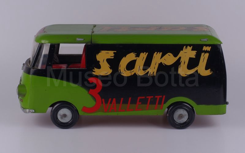 SARTI 3 VALLETTI - SARTI BIANCOSARTI camion pubblicitario in legno