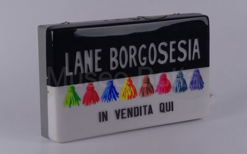 LANE BORGOSESIA - IN VENDITA QUI insegna luminosa