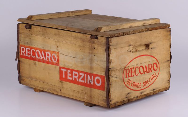 RECOARO TERZINO - RECOARO BEVANDE SPECIALI casetta in legno