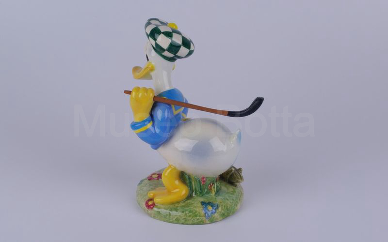 WALT DISNEY Paperino golfista con mazza in spalla in ceramica (Zaccagnini)