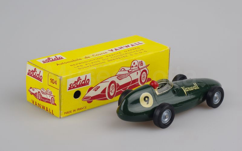 SOLIDO (104-4) Vanwall F. 1 1956-1958 verde scuro