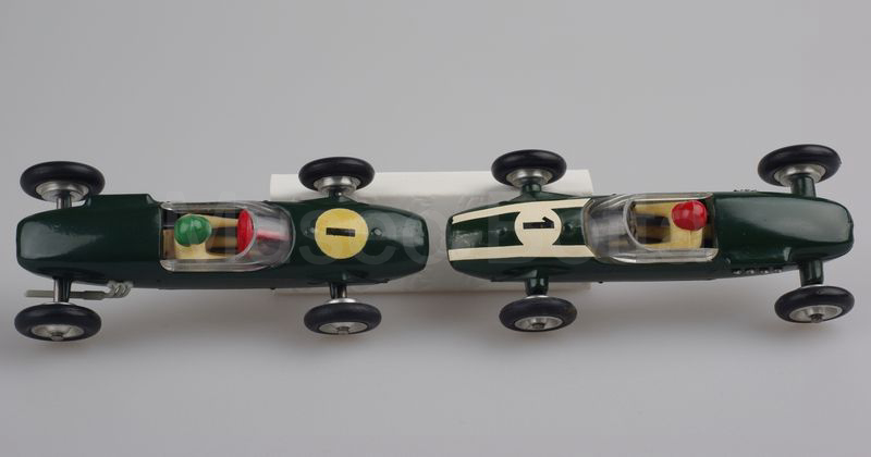 SOLIDO (118-2) Lotus 18 F. 1 1959 verde scuro con 2 strisce bianche