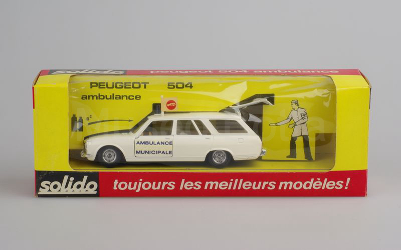 SOLIDO (23) Peugeot 504 break 1972/1977 "AMBULANCE MUNICIPALE" bianco