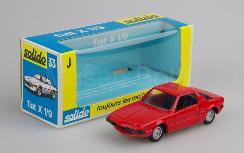 SOLIDO (33-2) Fiat X 1/9 1972 rosso targa posteriore con foro quadrato