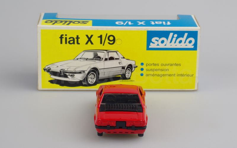 SOLIDO (33-2) Fiat X 1/9 1972 rosso targa posteriore con foro quadrato