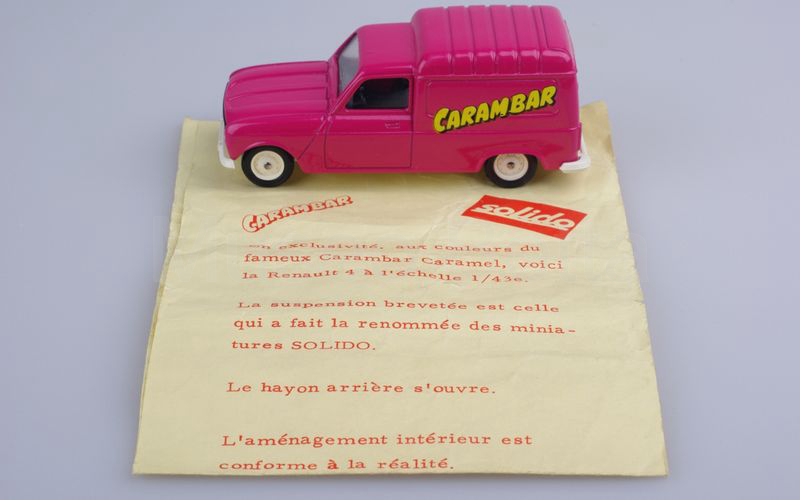 SOLIDO (42-G) Renault 4 furgoncino 1976 "CARAMBAR" rosa lilla