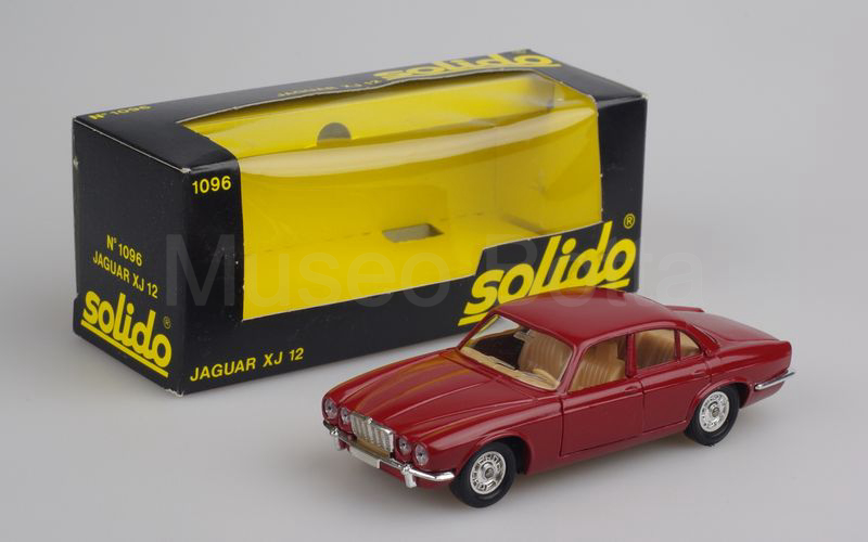 SOLIDO (1096-1) Jaguar XJ 12 berlina Series III 1979-1986 bordeaux