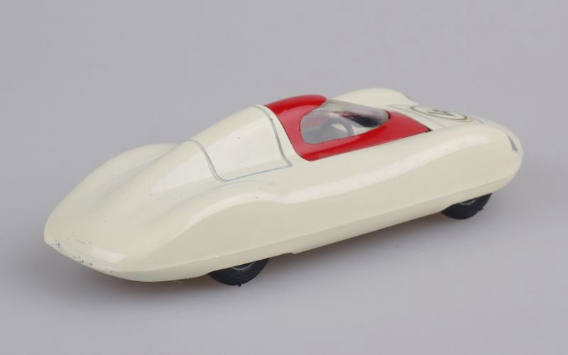 DYNAM (11) Fiat Abarth da record 1957 bianco con cupolino rosso