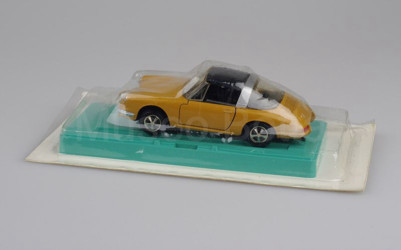 MÄRKLIN (1800) Porsche 911 2.0 Targa chiuso 1966-1968 senape