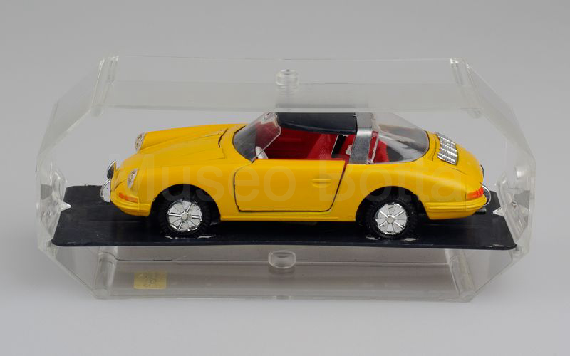 SABLON (1009) Porsche 911 2.0 Targa chiuso 1966 giallo