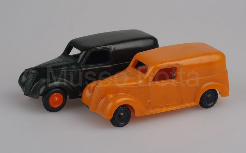 RIVAROSSI 1:45 Fiat 1100 furgone 1947 verde scurissimo