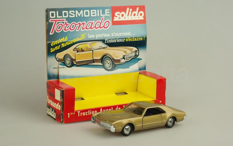 SOLIDO (150) Oldsmobile Toronado coupé 1965 oro