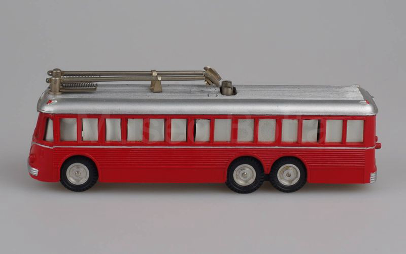 RIVAROSSI 1:60 (540) Alfa Romeo 110 AF filobus rosso