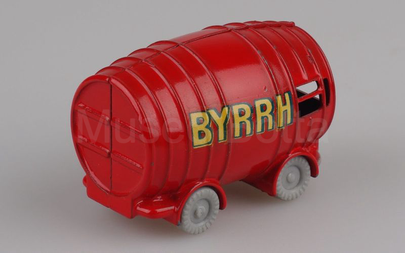 LES ROUTIERS (11b) Renault Goelette Voltigeur 1400kg “BYRRH” Tour de France 1953 rosso vivo