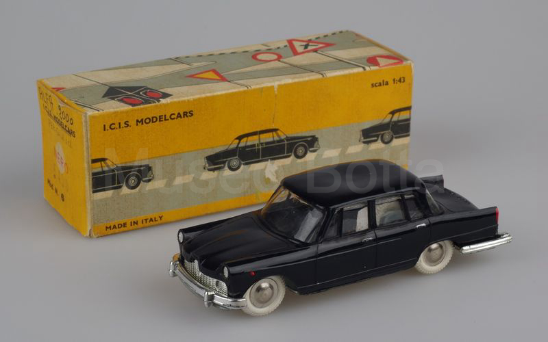 ICIS (6) Alfa Romeo 2000 berlina 1957-1962 nero