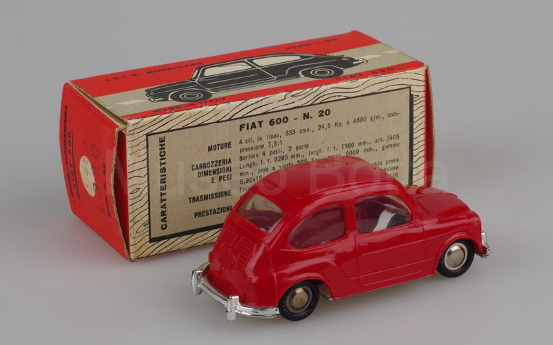 ICIS (20) Fiat 600 berlina 1955-1959 rosso