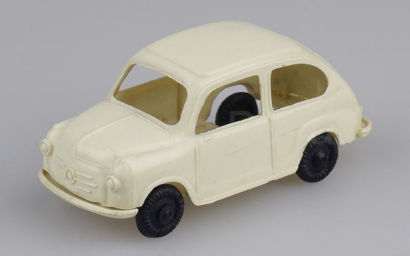 FIP 1:50 (6) Fiat 600 berlina 1955-1959 avorio