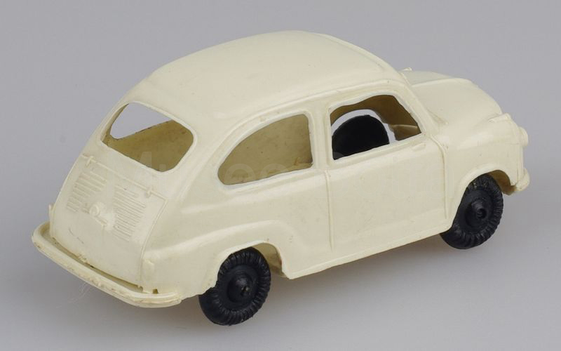 FIP 1:50 (6) Fiat 600 berlina 1955-1959 avorio