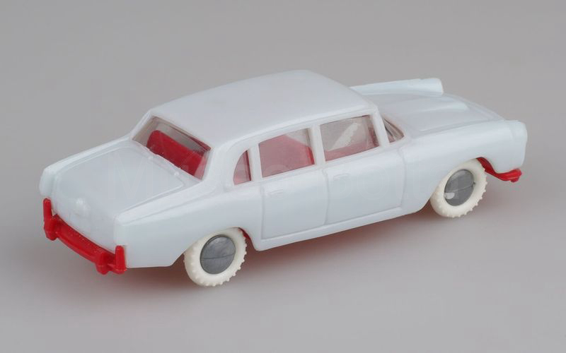 FIP 1:50 (9) Lancia Flaminia berlina 1957-1961 bianco-rosso