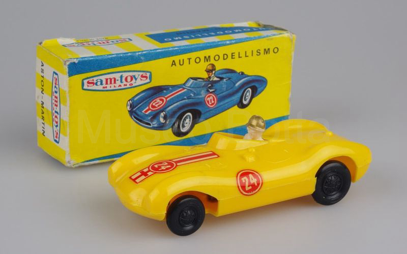 SAM TOYS (426-2) Aston Martin DB3S 1953-1955 giallo