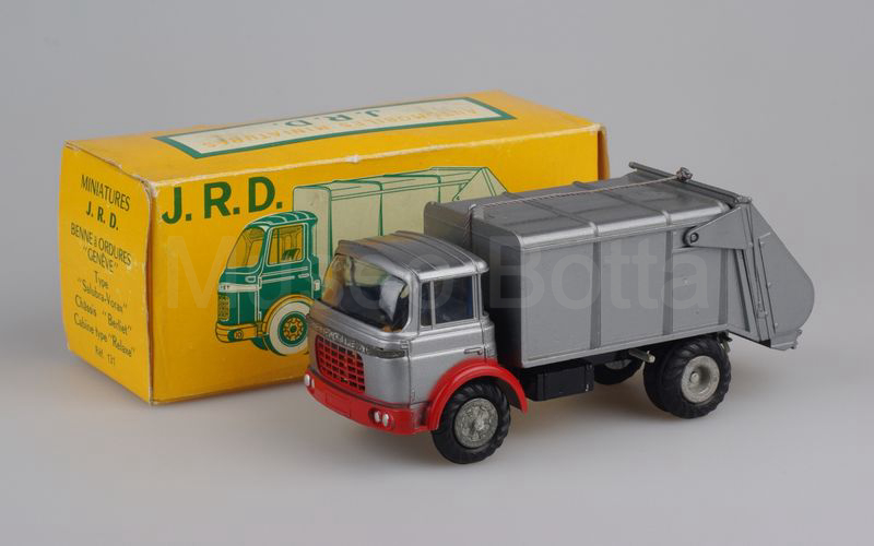 JRD (131-1) Berliet GAK camion rifiuti grigio metallizzato-rosso