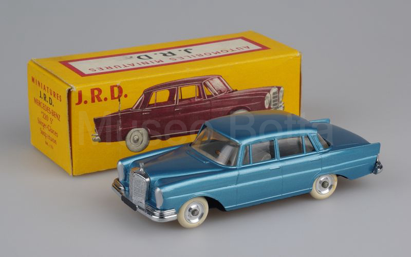 JRD (153a) Mercedes Benz 220S (W111) berlina 1959-1965 azzurro metallizzato