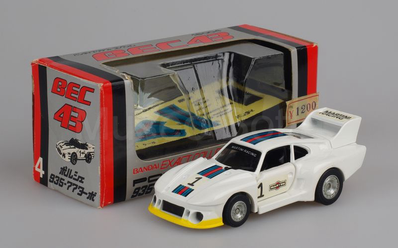 BANDAI (4) Porsche 935/77 "MARTINI" 1979 n° 1 bianco