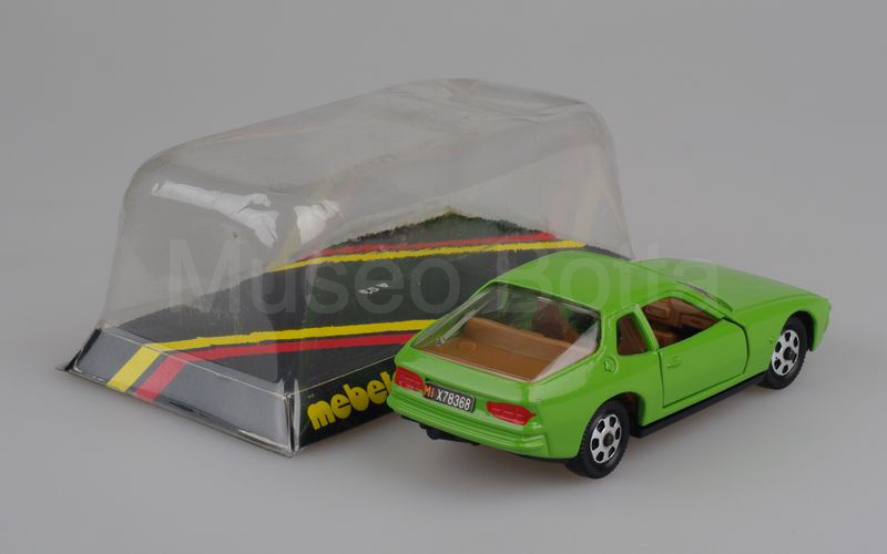 MEBETOYS (A 93) Porsche 924 coupé 1976-1977 verde chiaro