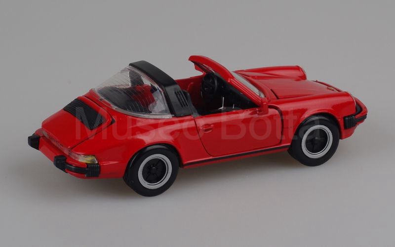 NZG (267) Porsche 911SC 3.0 Targa 1978-1980 rosso