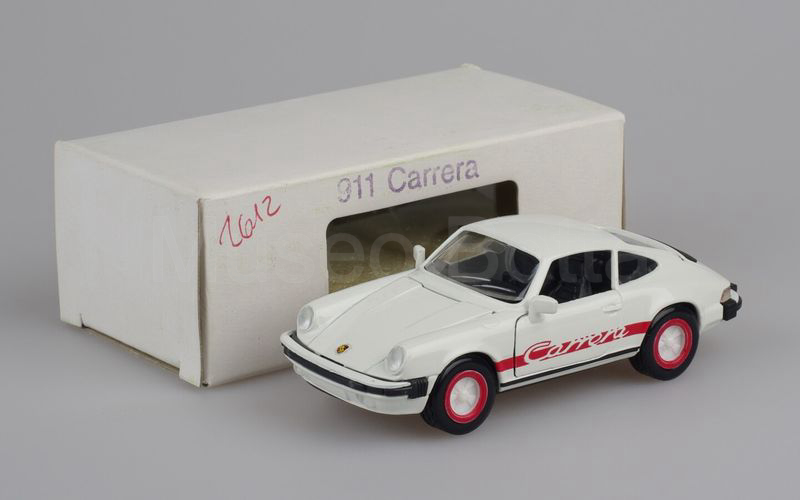 NZG (2612) Porsche 911 Carrera 2.7 coupé 1974-1975 bianco