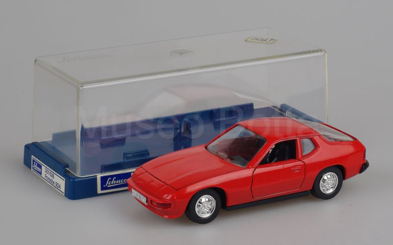 SCHUCO (301628) Porsche 924 coupé 1976-1977 rosso