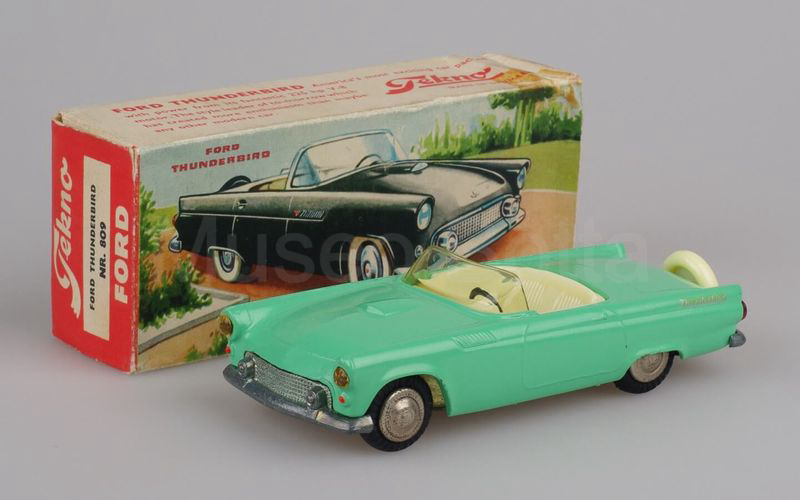 TEKNO (809) Ford Thunderbird cabriolet 1956-1957 verde