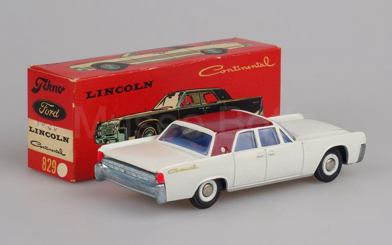 TEKNO (829b) Lincoln Continental berlina 4 porte 1963 bicolore bordeaux-bianco