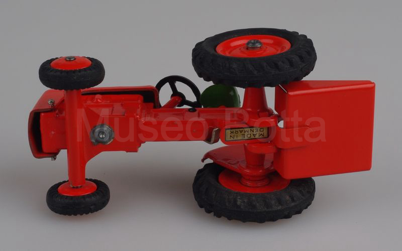 TEKNO (460+461) Ferguson tipo TE 20 trattore agricolo 1946-1956 + piattaforma con 4 bidoni del latte rosso arancio