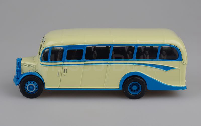 CORGI Classics (97101) Bedford OB coach "SCILLY ISLES"