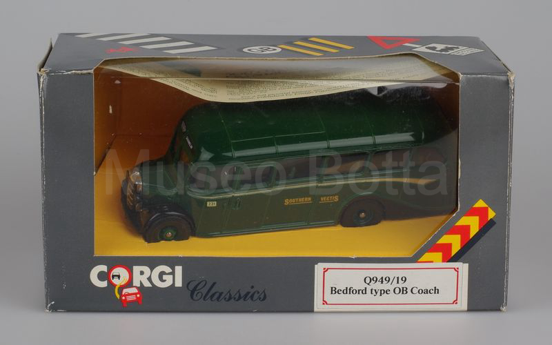 CORGI Classics (Q949/19) Bedford OB coach "SOUTHERN VECTIS"