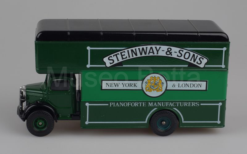 CORGI Classics (C953/4) Bedford Pantechnicon "STEINWAY & SONS"