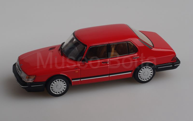 PREMIUM X (PRXD449) Saab 900i berlina 1987 rosso