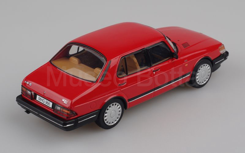 PREMIUM X (PRXD449) Saab 900i berlina 1987 rosso