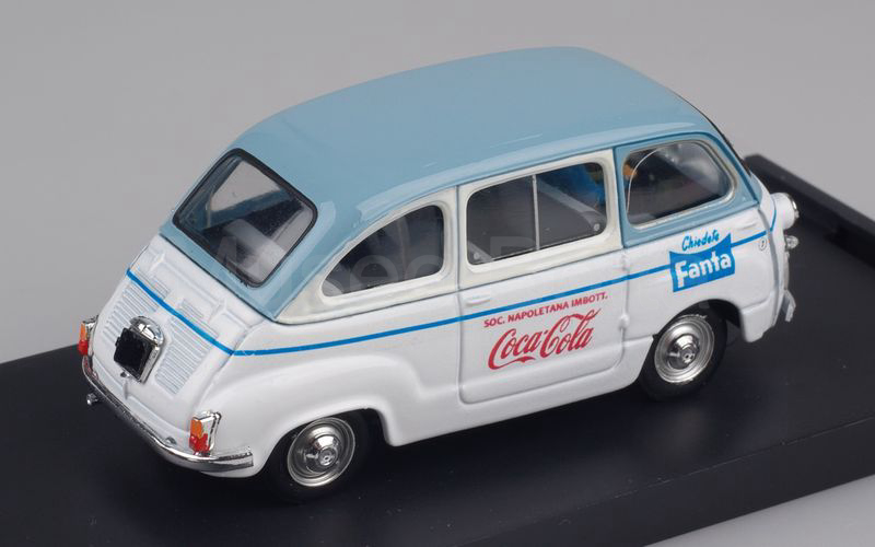 Elaborazione su base BRUMM Fiat 600D Multipla "FANTA" Napoli Befana del vigile 6 gennaio 1961 azzurro-bianco