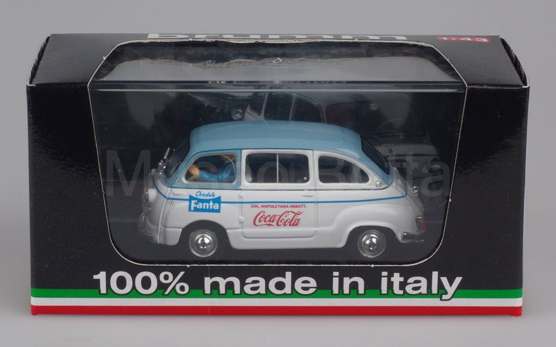 Elaborazione su base BRUMM Fiat 600D Multipla "FANTA" Napoli Befana del vigile 6 gennaio 1961 azzurro-bianco