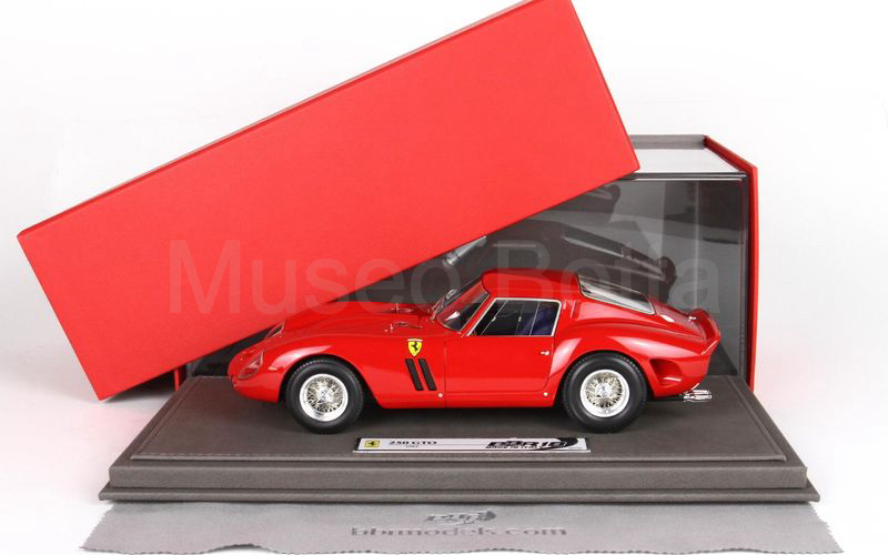 BBR MODELS 1:18 BBR MODELS 1:18 (P1807A) Ferrari 250 GTO 1962 rosso CON VETRINA