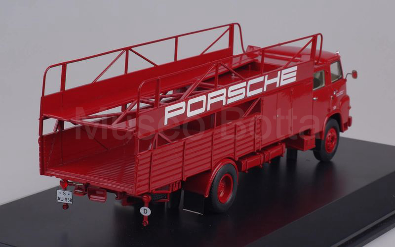 SCHUCO PRO.R43 (450894400) MAN 635 PORSCHE RENNTRANSPORTER rosso